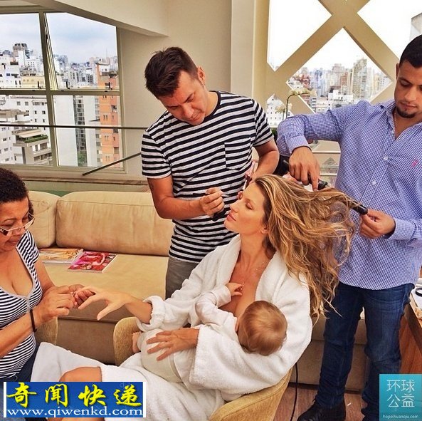 辣妈女星哺乳照 世界母乳喂养周