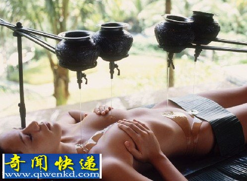 神秘的赤身女体按摩技法 纯净肉体接触(组图)