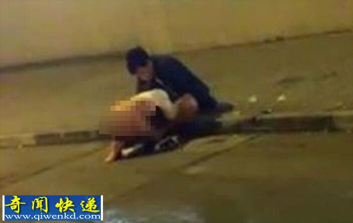香港街头大学生“野战门”女主照片曝光 19岁男主角被拘捕