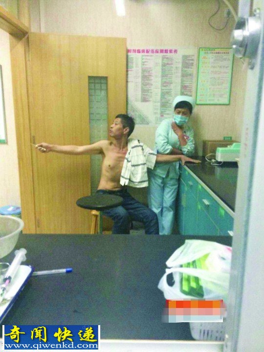 东莞急诊科病人持刀劫持女护士 男医生勇敢替换做人质