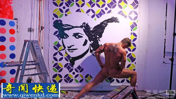加拿大艺术家用生殖器作画 25厘米"画笔"下名人栩栩如生