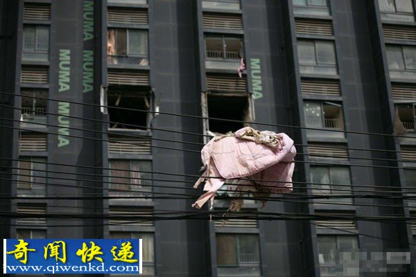南京公寓爆炸:男子被强大气流冲击坠落一楼死亡