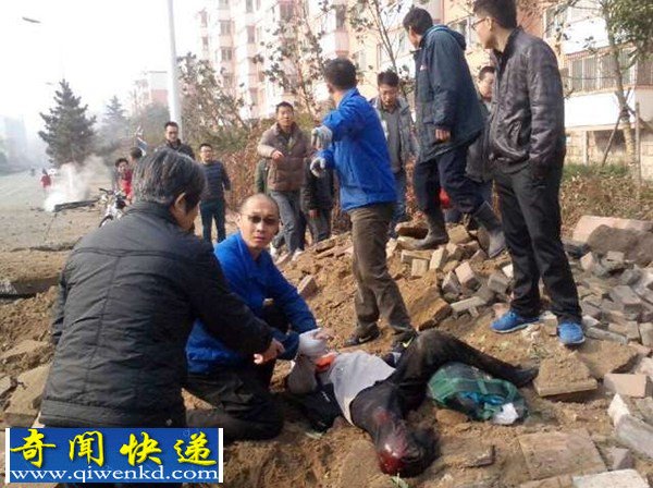 青岛黄岛区中石化一输油管线起火爆炸致22人死亡