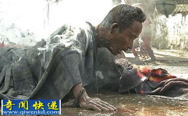 印度农民自焚抗议政府征地不治身亡
