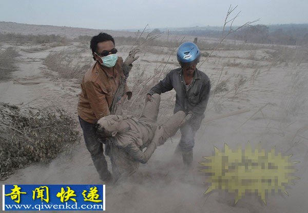 印度北苏门答腊省锡纳朋火山1日喷发已致18人丧生