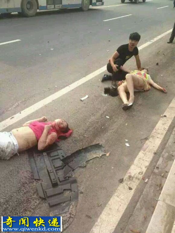 南江小车失控撞路人:致1死4伤