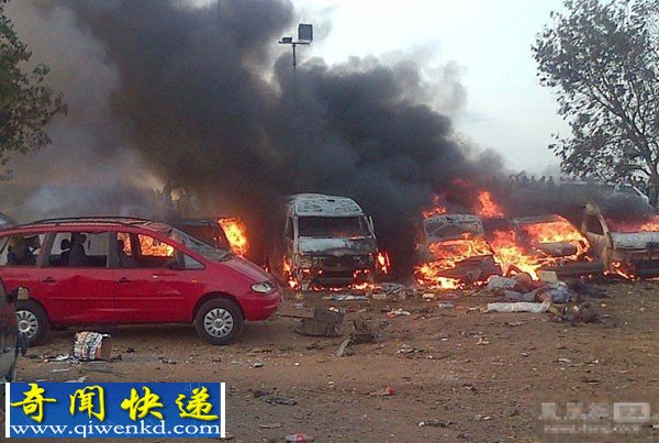 国外公交站上班高峰爆炸致71死124伤 现场惨烈