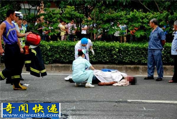 9470231_980x1200_0.jpg 佛山货车追尾拖挂车司机当场被夹死