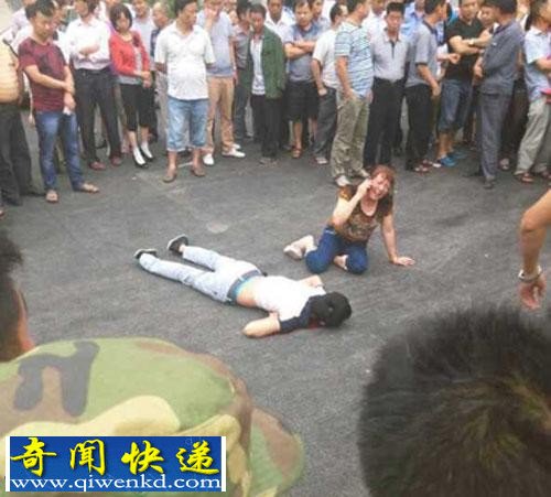 张家界慈利县火车站发生杀人案 凶手已落网(图) 张家界慈利县火车站杀人案现场 凶手已落网