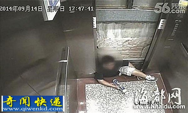 厦门华侨大学:大学生被电梯卡死 全过程视频曝光