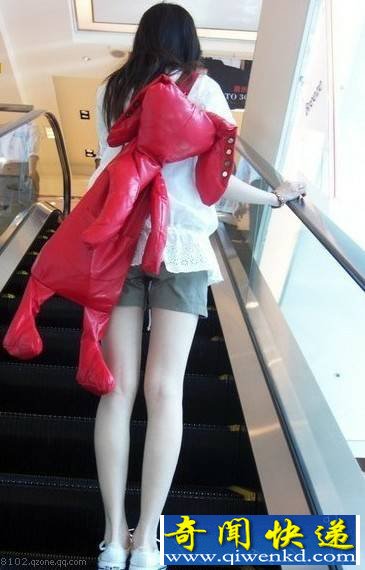 一张诡异的美女图片 你看出来了么