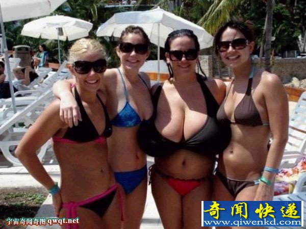 胸霸令人震精 国外巨乳美女搞怪自拍