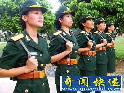 军中的红花 越南女兵都是萌妹子