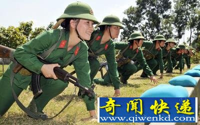 军中的红花 越南女兵都是萌妹子