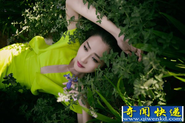司珂华野外睡姿写真 完美演绎绿野仙踪