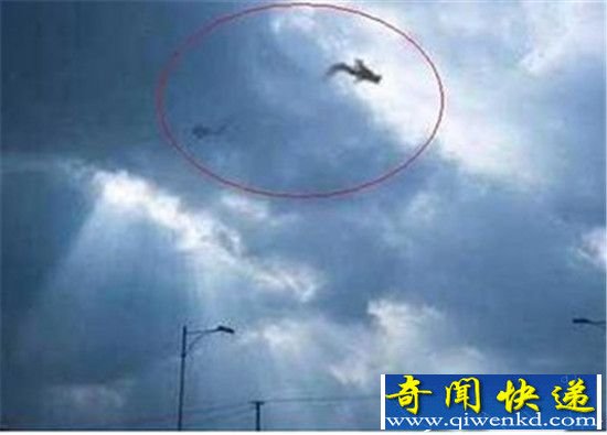 营口坠龙事件真相揭秘 真龙现身把村民吓傻了