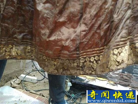 �����ڳ�������Ĺ ��Ůʬ�屣�����ϵ�߹�֮��