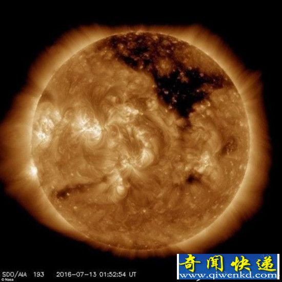 太阳上惊现巨大黑洞!或给人类带来灾难