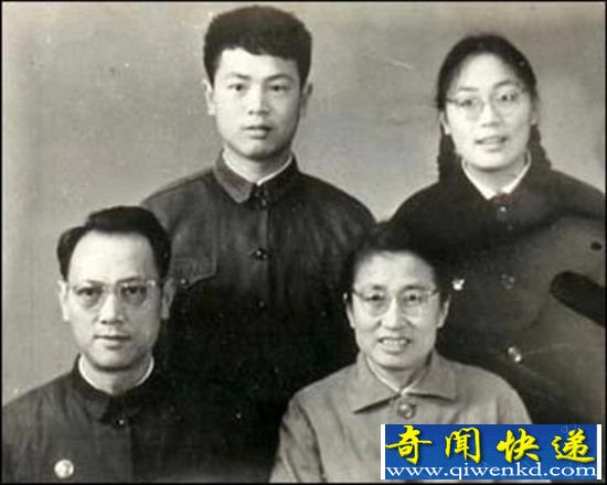 罗布泊发现神秘干尸疑为彭加木
