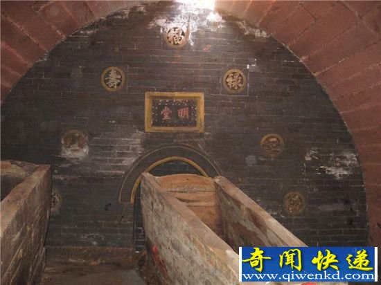 古代另类防盗手段 在墓碑上哭穷诉苦