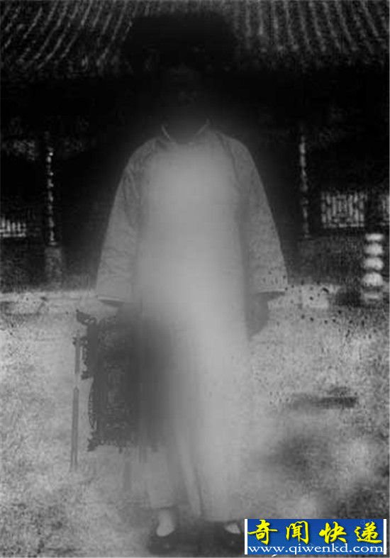 北京故宫闹鬼事件监控下的宫女活灵活现灵异无比 看完你还敢去吗?