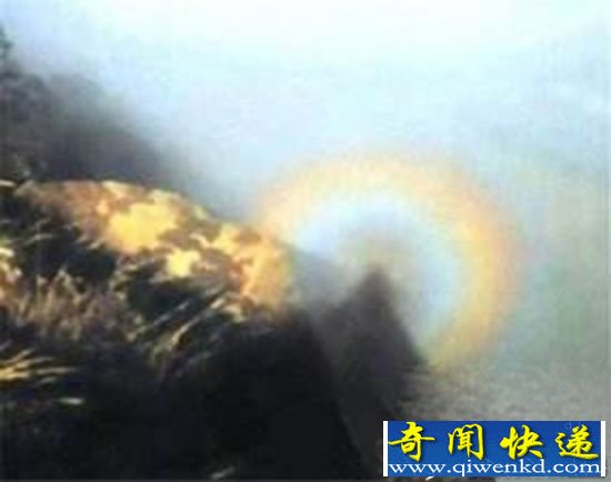 汶川地震灵异事件 震后现佛光深夜听到女人哭泣