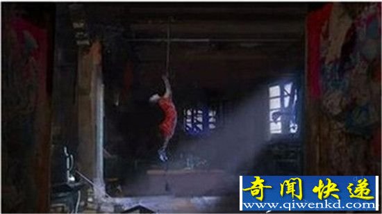 重庆红衣男孩事件谜团重重 性窒息还是被人养小鬼?
