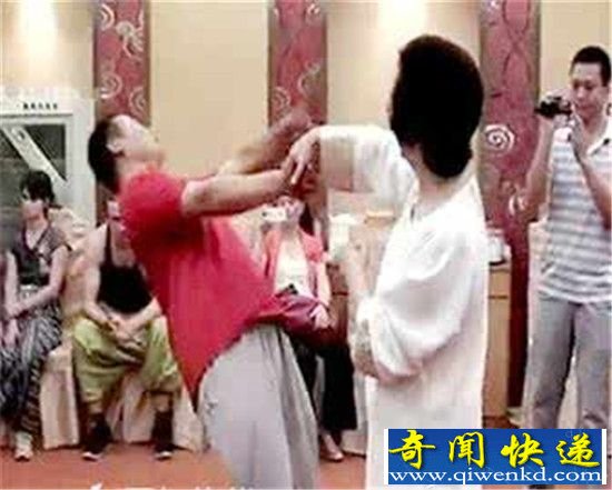 闫芳隔空骗术被扒 网友:不练几年舞蹈好意思拜师闫芳?