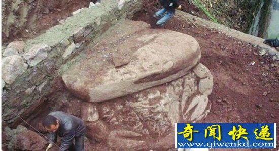 �������Լ���Ժ�ڳ������ ר�Ҷ������ˣ�