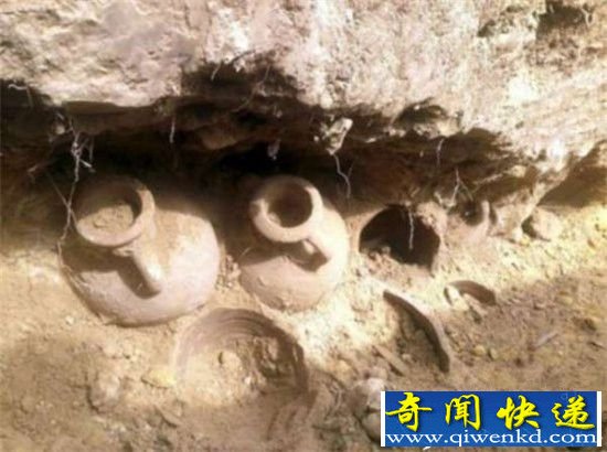 男子施工意外发现这一幕 打开后震惊了!