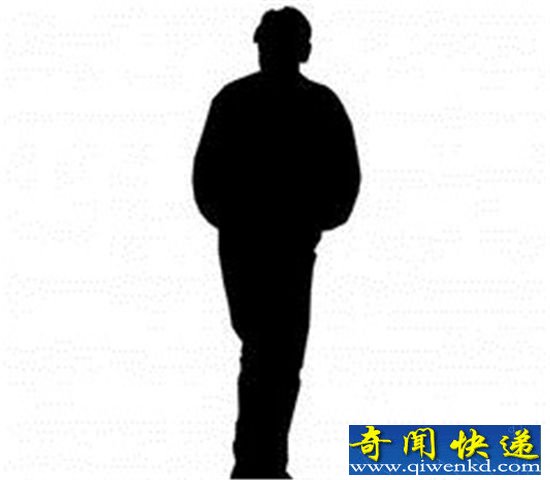 买商铺被神秘男子阻拦 不听劝告店里挖到棺材