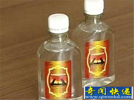 火锅店甲醇当白酒喝死3人 无良卖家只顾挣钱不管人命