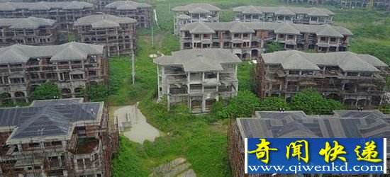 70余栋别墅烂尾:看门大爷平日垦荒种菜