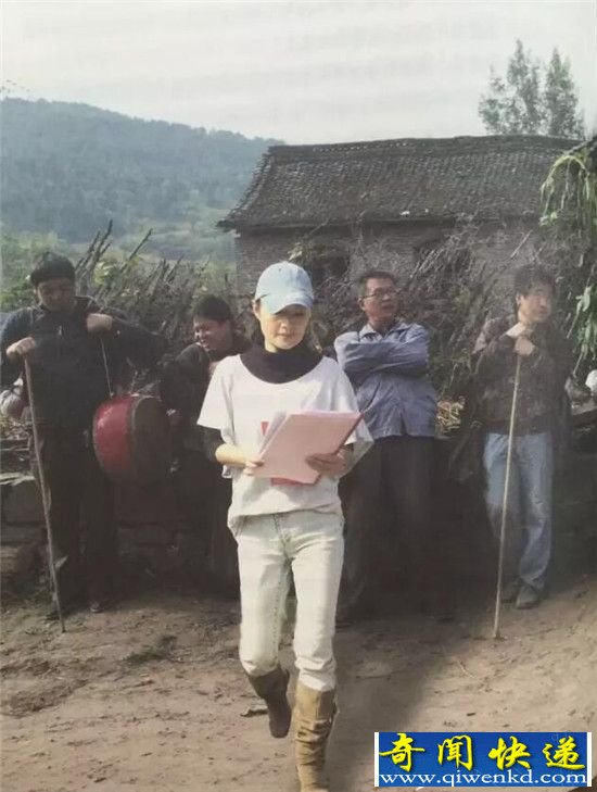 当红美女主持人卖房欠债 只为了这些男人们