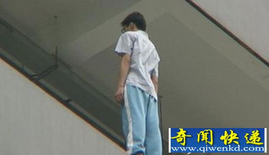 考上重本却要跳楼 请给孩子点自由