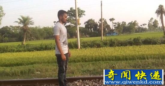 ����������ս�𳵡���ѹ��  ײ��˲���Ե�