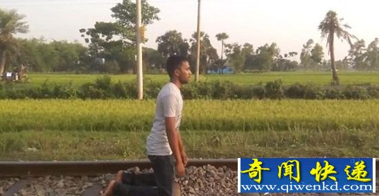 ����������ս�𳵡���ѹ��  ײ��˲���Ե�