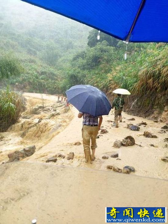 村支书救灾留下最后一个背影 300村民送别