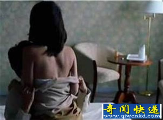 男子唆使女友色诱房东 为敲诈上演捉奸在床