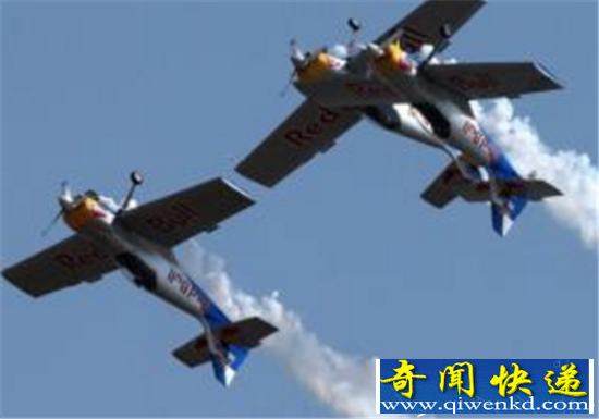 加拿大两架小型飞机相撞 一死三伤死者系中国公民