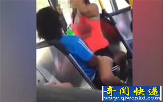 澳洲男女在公交车疯狂啪啪啪 上演活春宫尺度太惊人