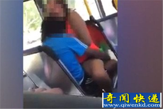 澳洲男女在公交车疯狂啪啪啪 上演活春宫尺度太惊人