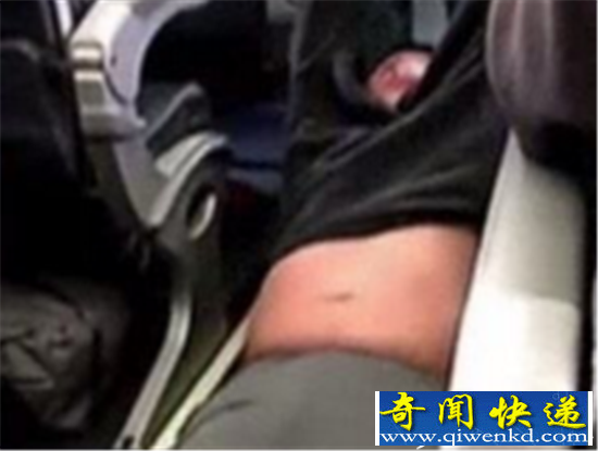 美联航赶客曝光 华裔乘客受辱过程让无数国人气愤