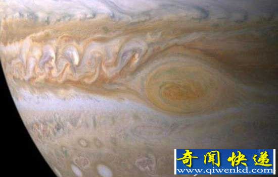 NASA发布木星南极图像 朱诺号误入轨道所拍摄