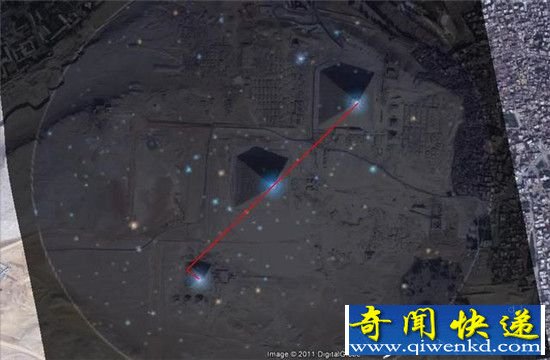 火星表面发现三个巨大尖塔,跟吉萨金字塔一样完美排列