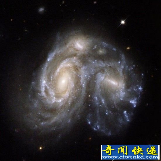 星系碰撞出奇观 竟形成“魔鬼之眼”