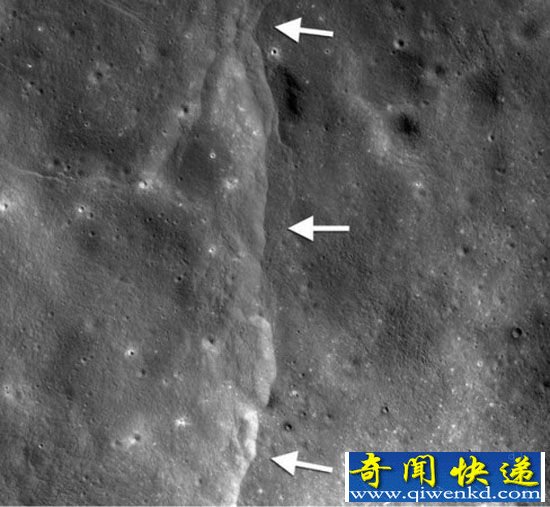 地球引力正撕裂月球!月球或被毁灭