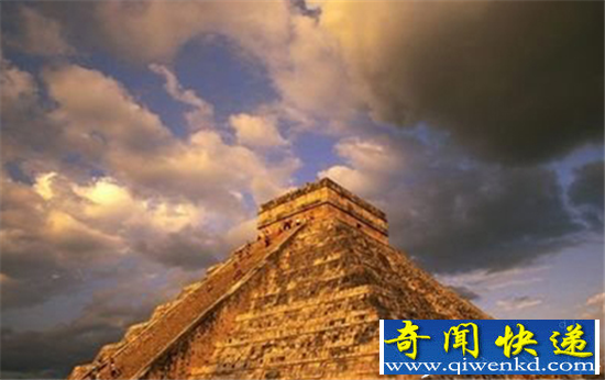 史前文明出现地外生物 外星人在地球建立金字塔