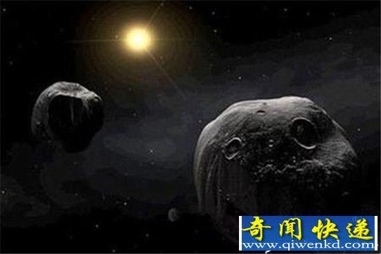 月球背面巨型飞船曝光 竟全都是外星人?