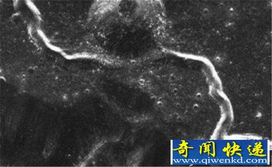 太阳系是个封闭的监狱 八大行星竟是守护者?
